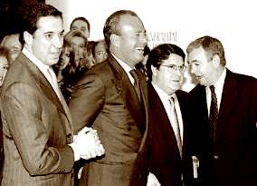 Eduardo Zaplana, con Julio Iglesias, Jos Luis Olivas y Diego Such, en Fitur, cuando debut el artista. efe