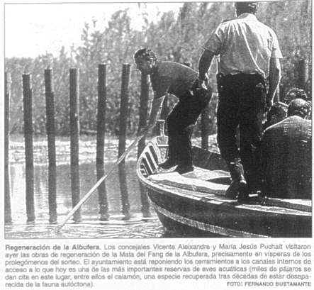 El periódico Levante-EMV en 8 de septiembre de 1999 se hace eco de la visita a las obras de aterramiento de los concejales Vicente Aleixandre y Mª Jesús Puchalt. 